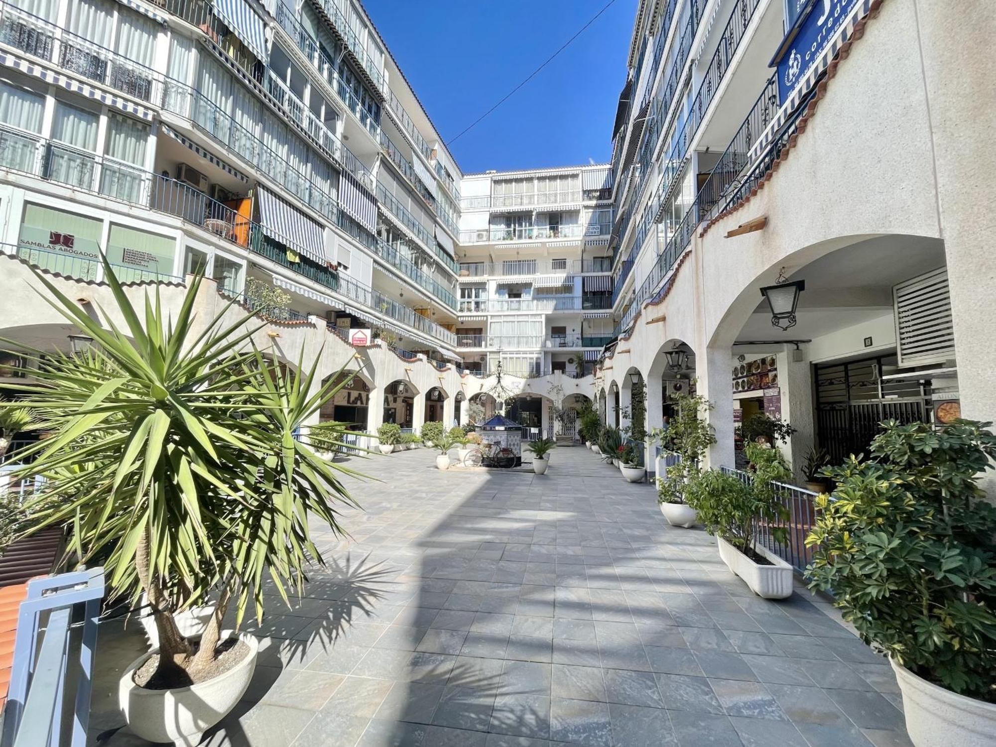 Apartment In Benidorm City Center Luaran gambar